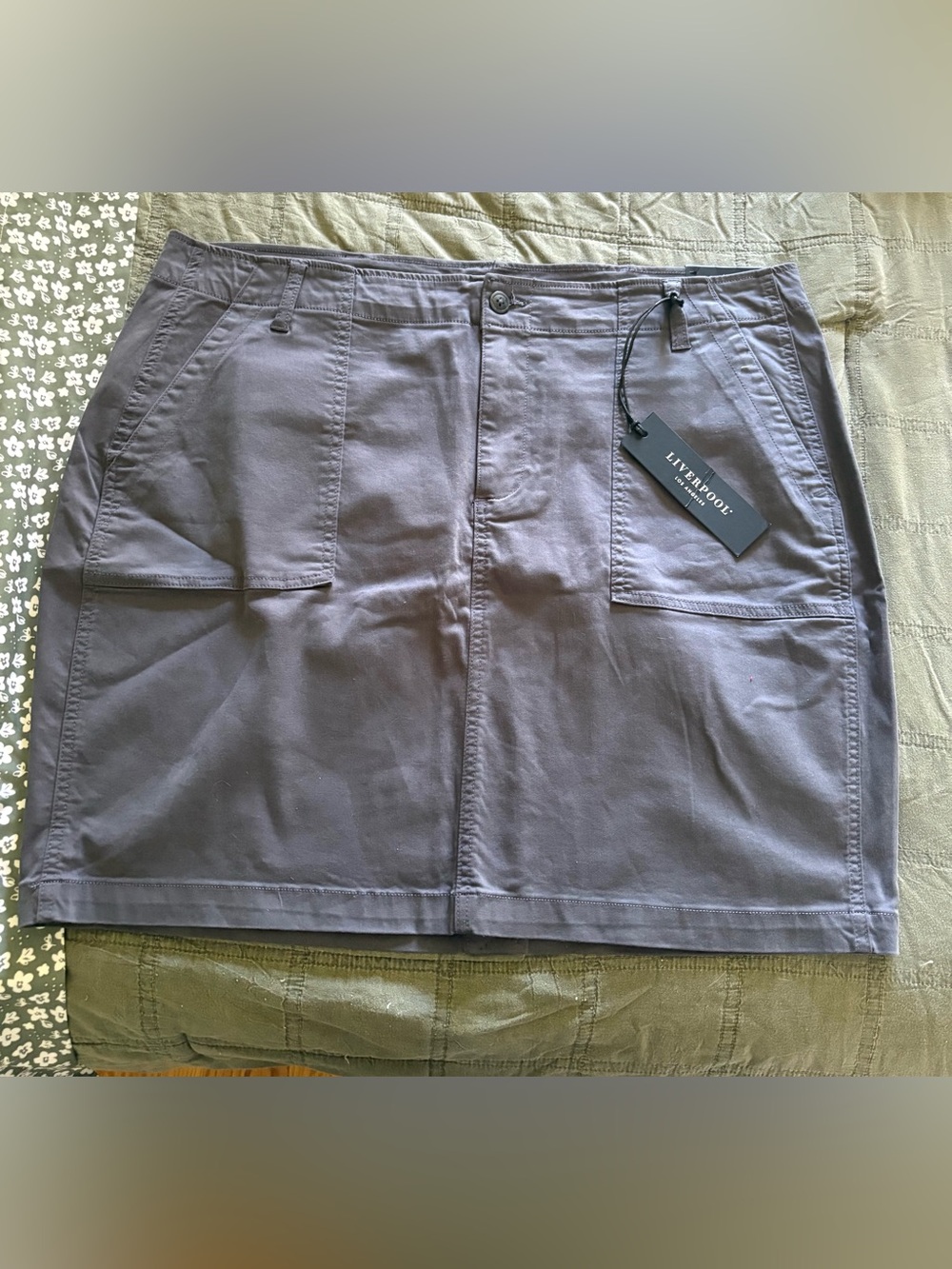 Liverpool Men’s Slate Gray Flat Front Shorts